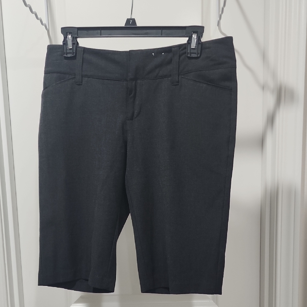 Old Navy Black Women's Shorts Bermudas